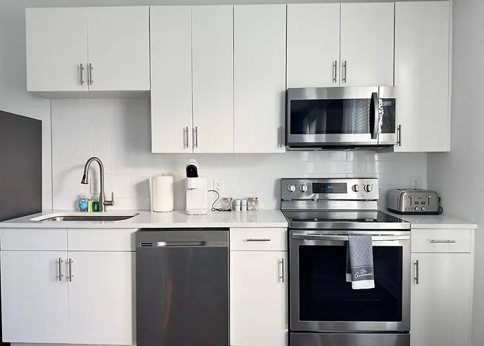 Luxury 1B1B With Balcony Downtown 542Blvd