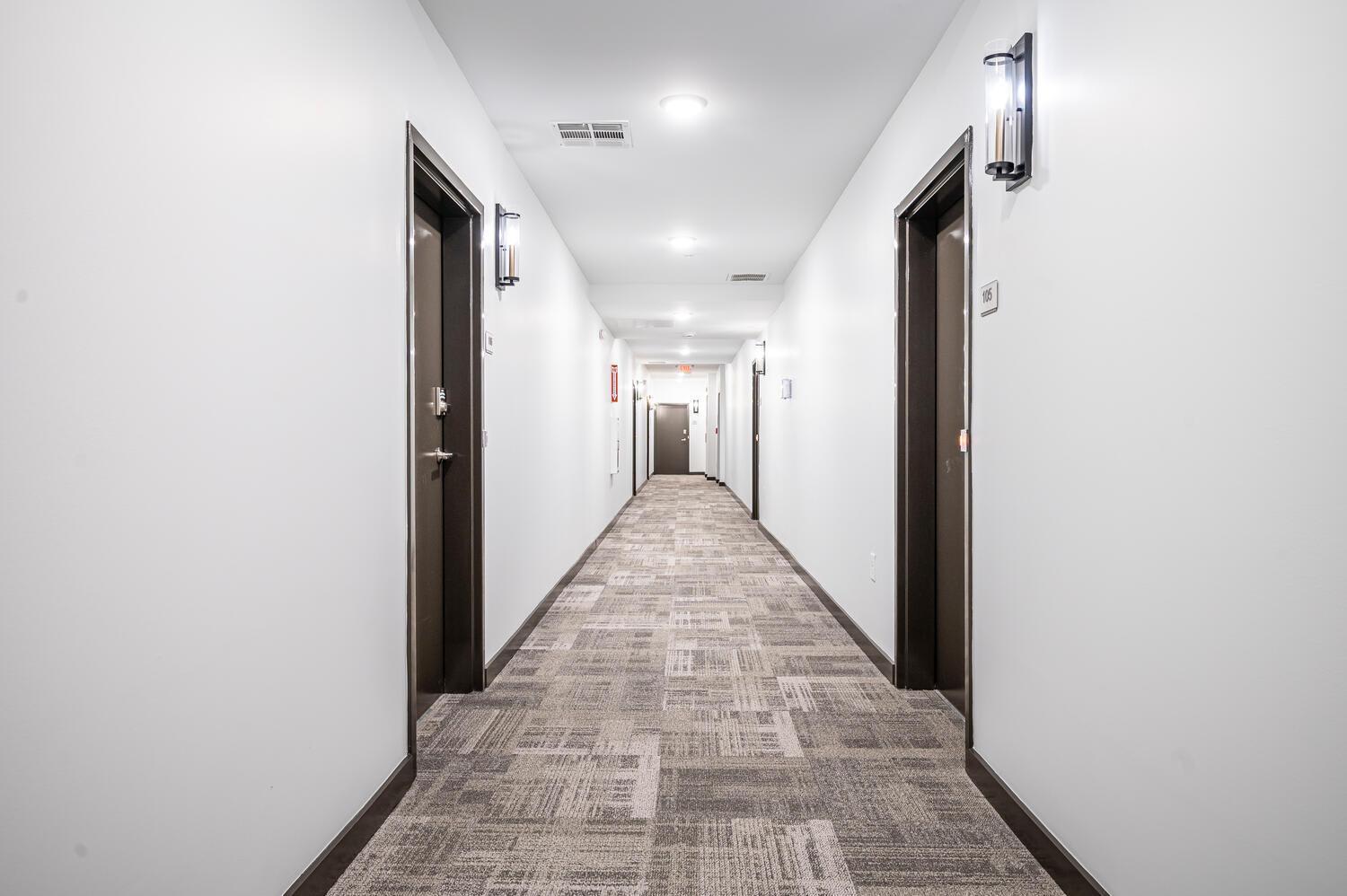 Luxury 1b1b With Balcony Downtown 542blvd Holiday home